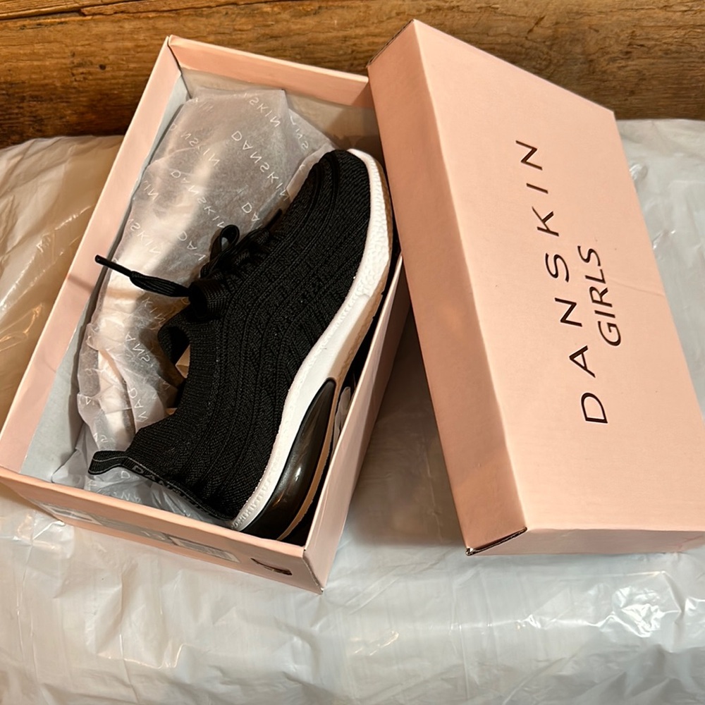 Danskin Girls Black Sneakers